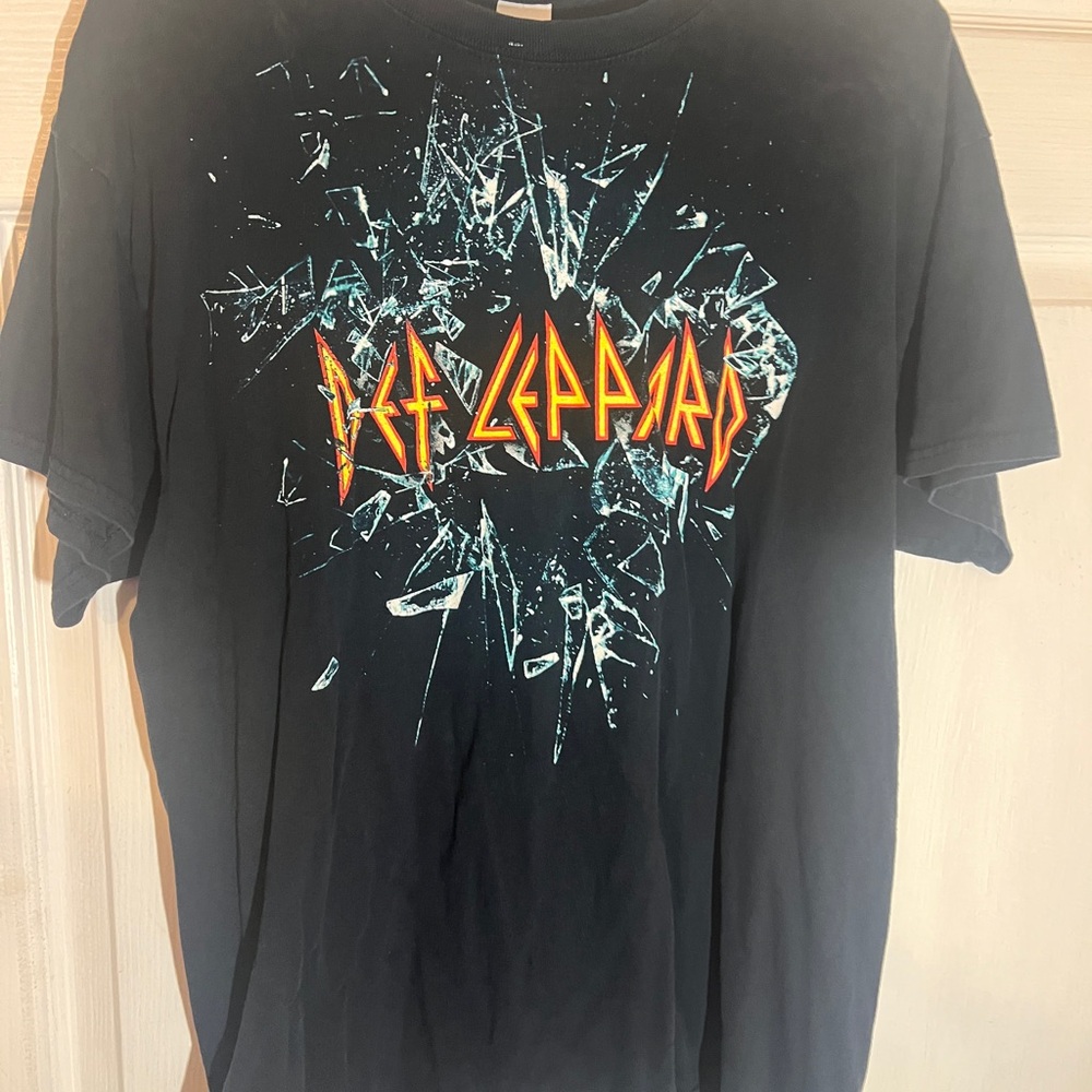 Def Leppard Graphic T-Shirt